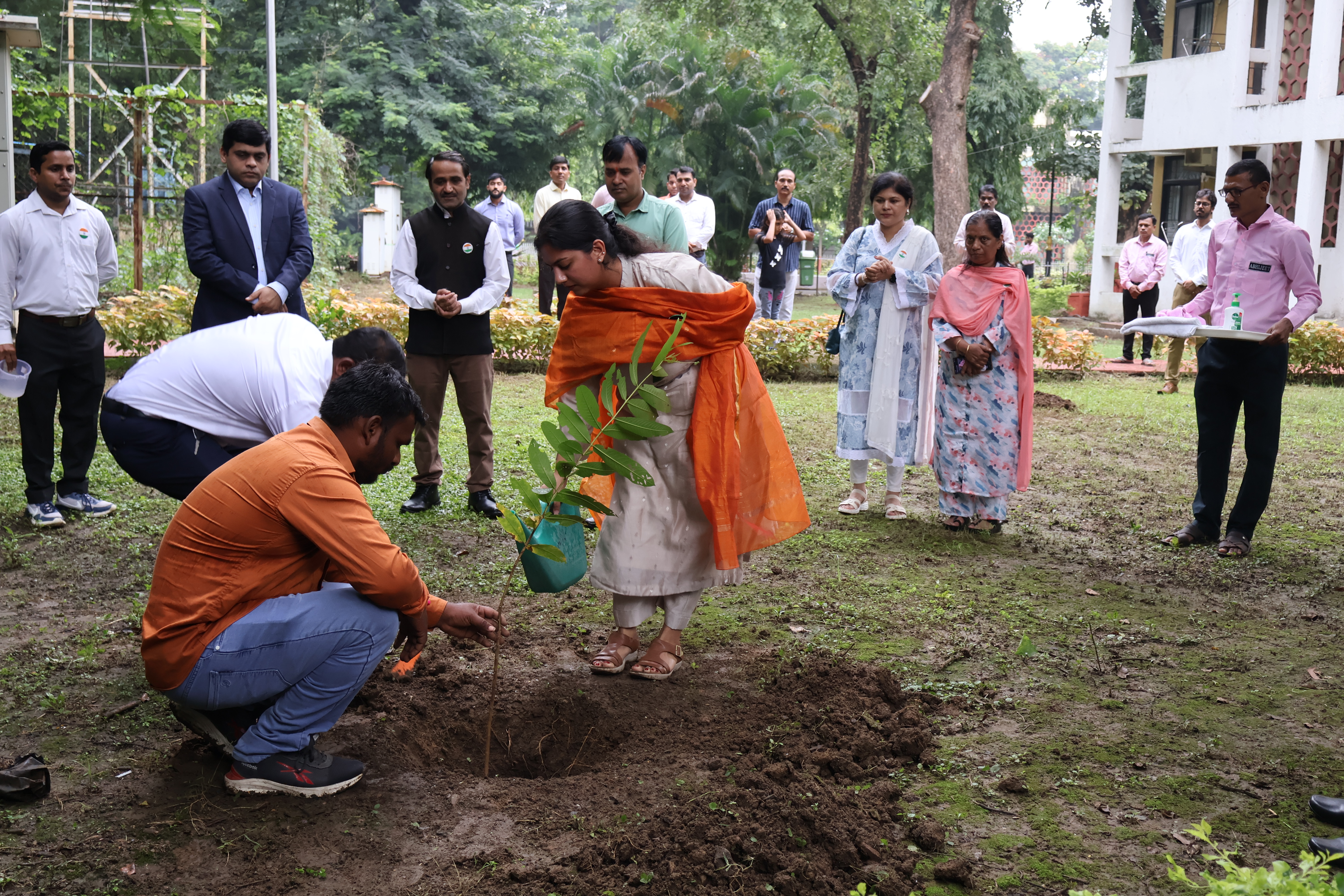 Ms. Meghna Jain, DAG, Oo AG(A) Nagpur doing tree plantation on 15.08.2025