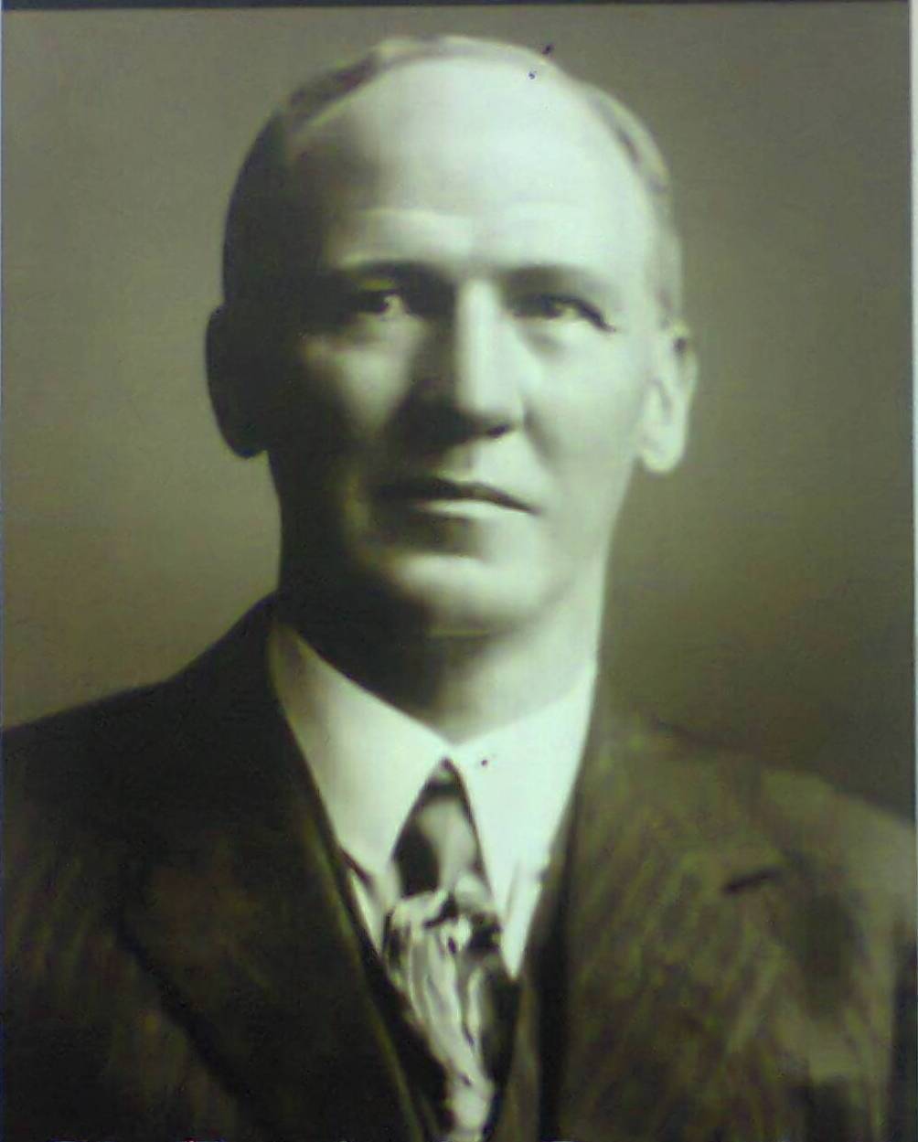 सर फ्रेडरिक गौंटलेट (1912-1914)